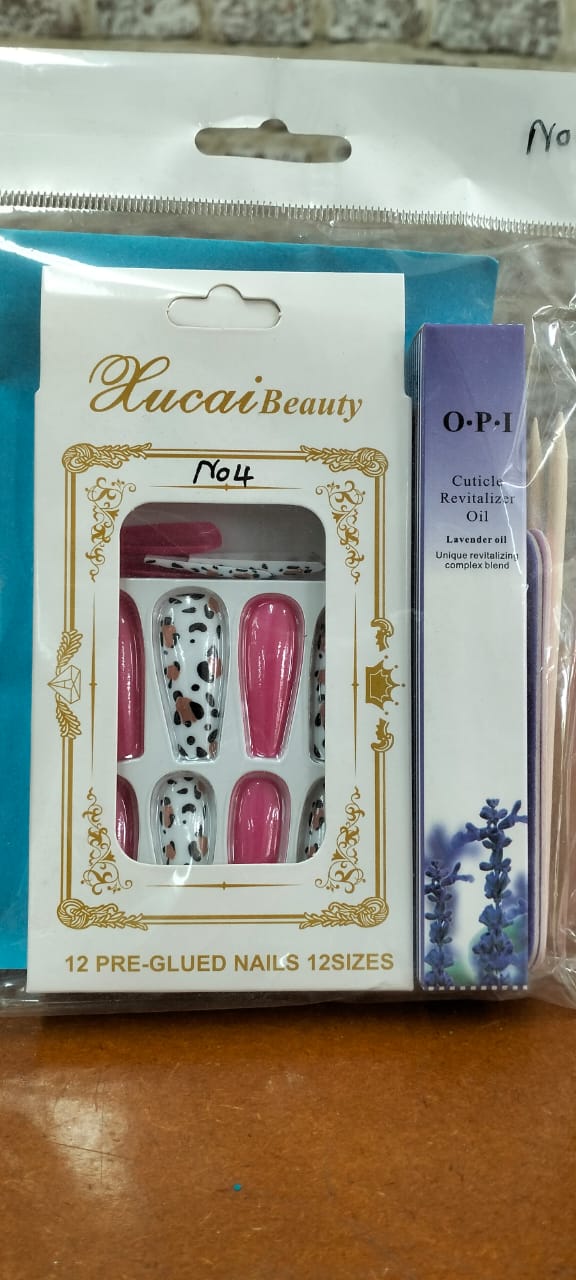 Press on nail Set 4