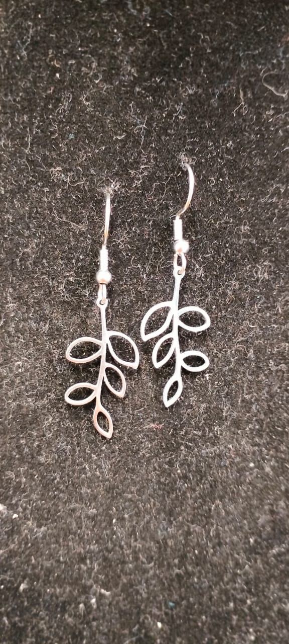 Droopy earrings stainless steel