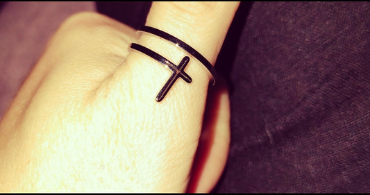 Cross Thumb ring